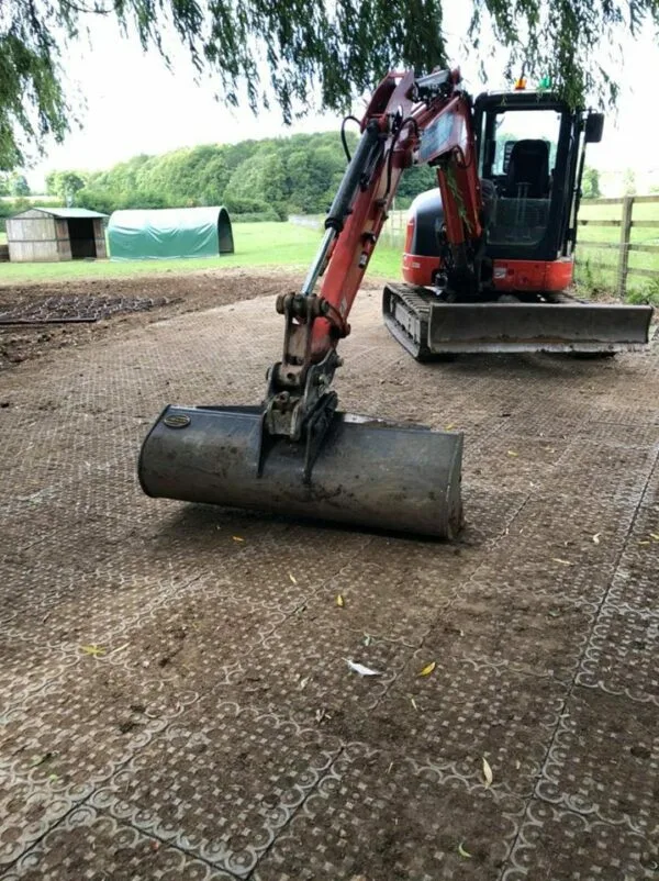 INB Paddockplatten für Matsch geeignet