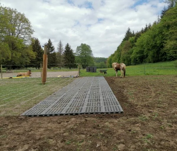 INB Paddockplatten für Matsch geeignet